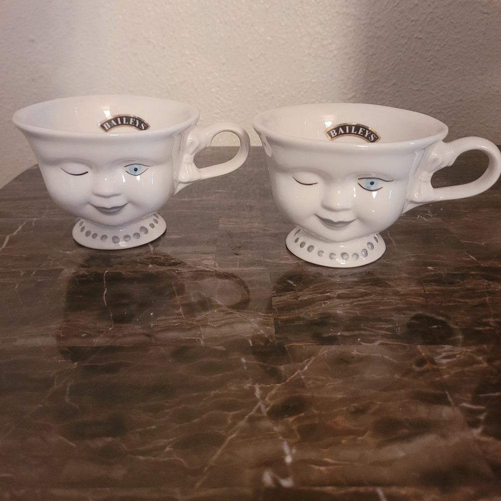 Baileys Irish Cream Winking Eye Girl Coffee Mugs Cup Helen Hunt Limited Edition